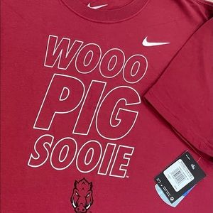 NWT Arkansas Razorback t shirt
